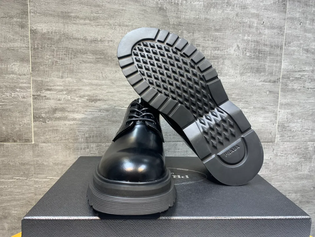 Men's men's shoes 💰760💰 🔥🔥🔥3990prada derby Prada top version thick-soled derby shoes, ken same fabric imported open edge beads, cowhide lining, cowhide feet complete set packaging code number 38-46